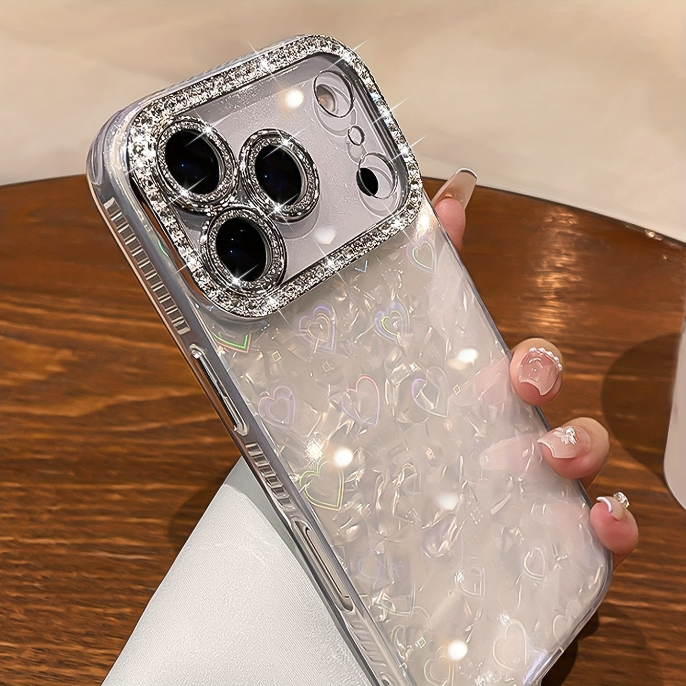Funda Blanca con Diamantes y Protección Antigolpes para iPhone