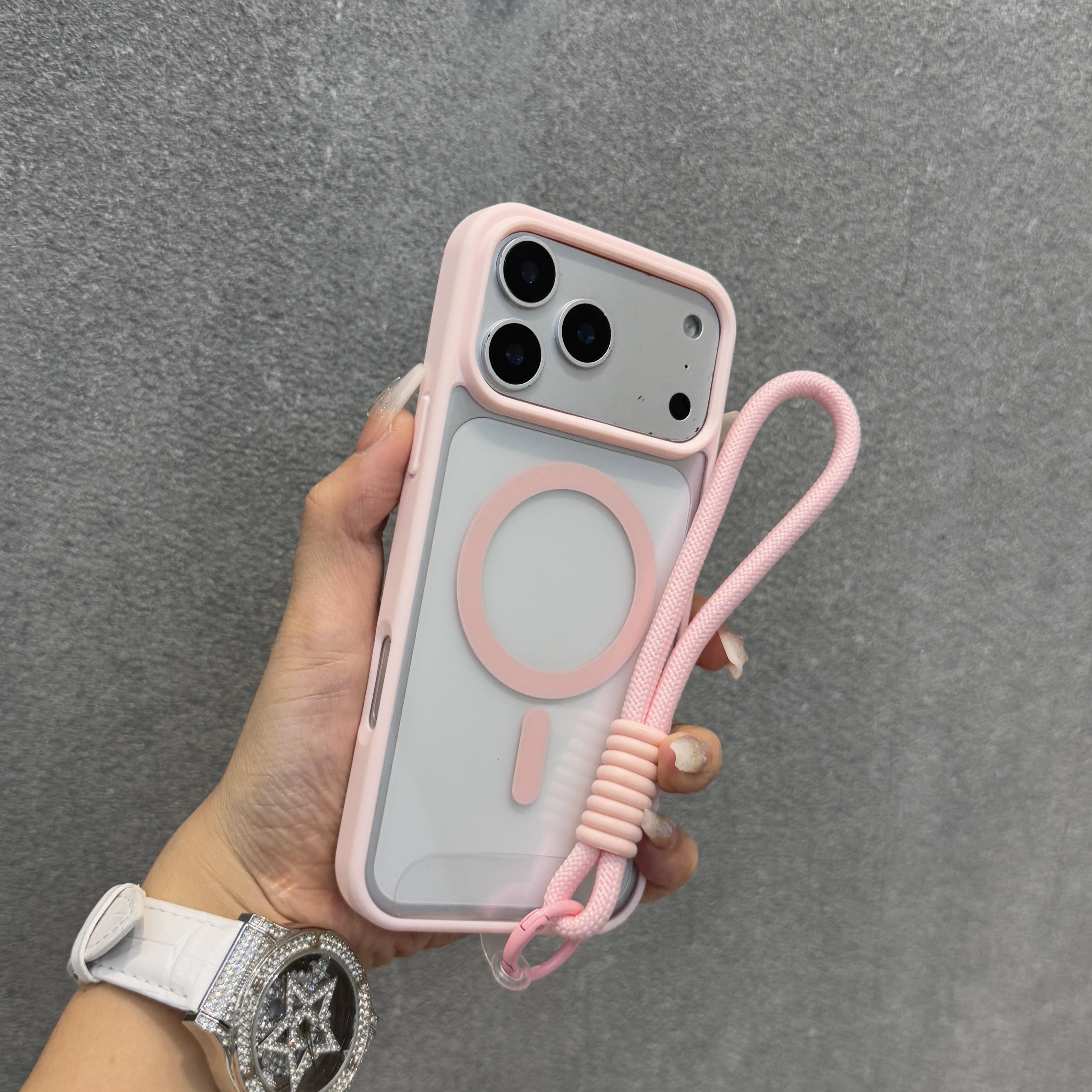 Funda Transparente Antigolpes con Correa y Carga Inalámbrica para iPhone